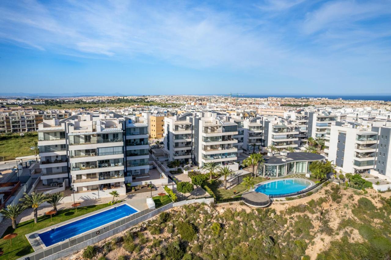 La Zenia Cocoon - Luxury Penthouse With Jacuzzi, 2 Pools, Indoor Heated Pool, Sauna, Gym, Playstation Διαμέρισμα Dehesa de Campoamor  Εξωτερικό φωτογραφία