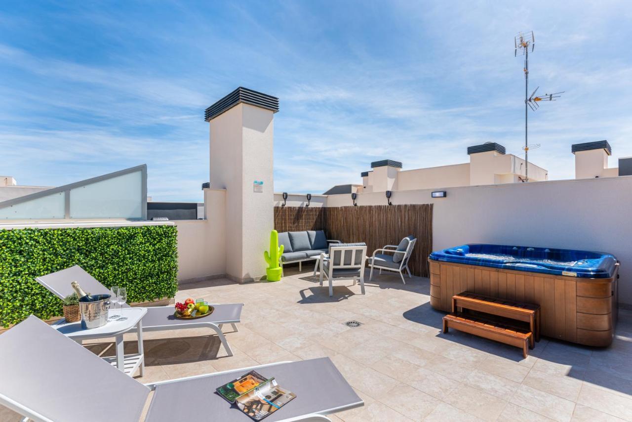 La Zenia Cocoon - Luxury Penthouse With Jacuzzi, 2 Pools, Indoor Heated Pool, Sauna, Gym, Playstation Διαμέρισμα Dehesa de Campoamor  Εξωτερικό φωτογραφία