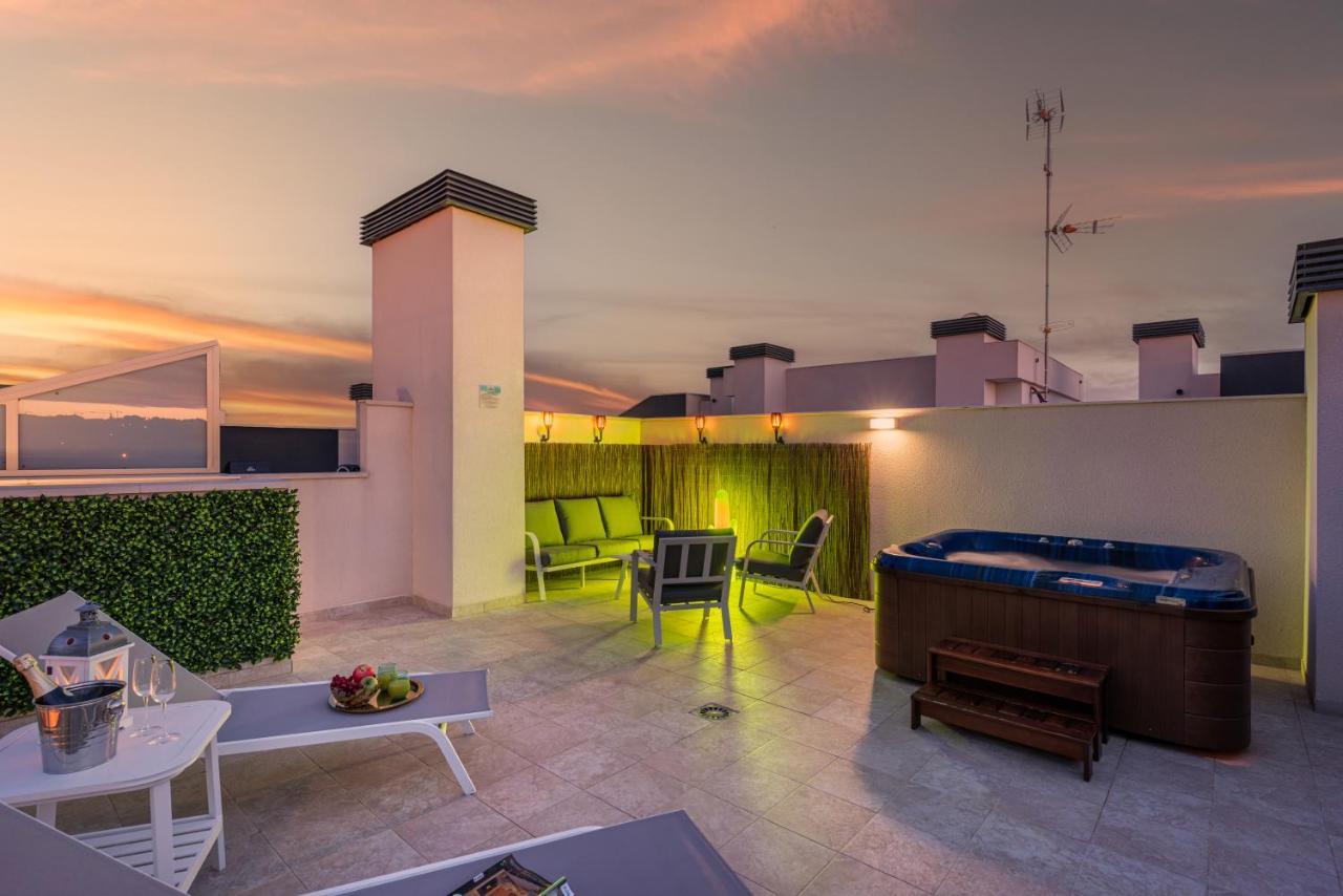 La Zenia Cocoon - Luxury Penthouse With Jacuzzi, 2 Pools, Indoor Heated Pool, Sauna, Gym, Playstation Διαμέρισμα Dehesa de Campoamor  Εξωτερικό φωτογραφία